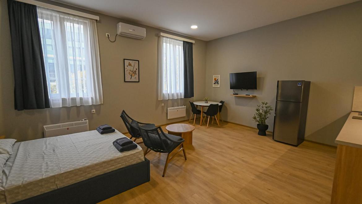 Big Studio Apt.On Liberty Square 트빌리시 외부 사진