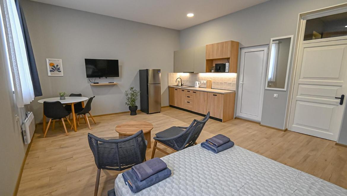 Big Studio Apt.On Liberty Square 트빌리시 외부 사진