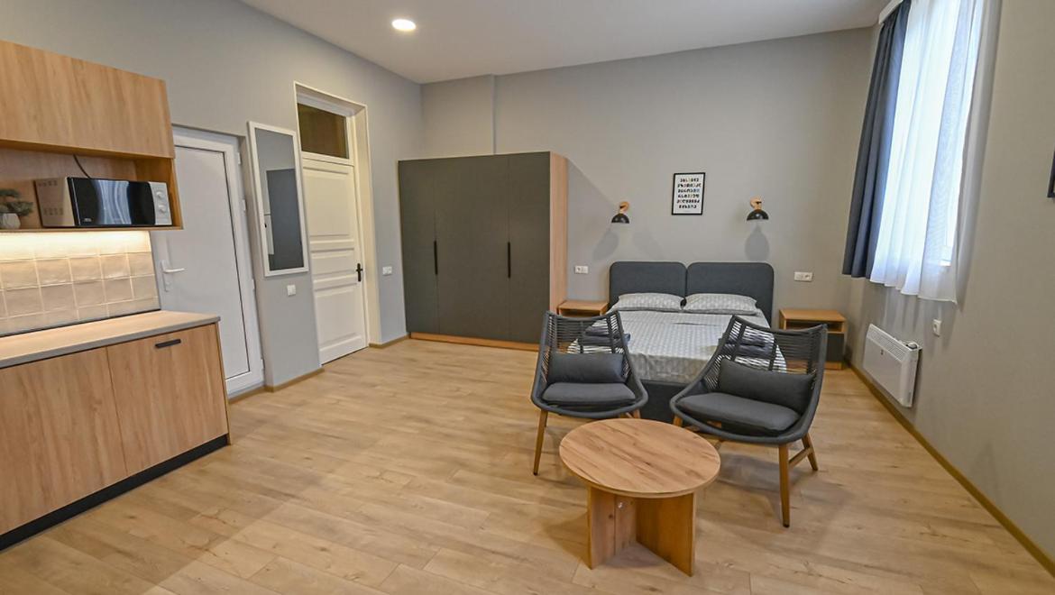 Big Studio Apt.On Liberty Square 트빌리시 외부 사진